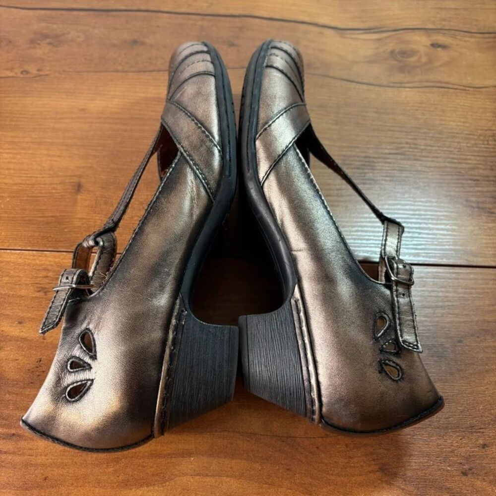 Cobb Hill New Balance Metallic Bronze Pewter Leather T-Strap Mary Jane Heels 8.5 - Picture 10 of 12